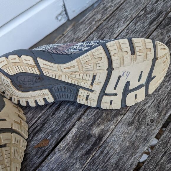 Brooks Women's Adrenaline GTS 21 Running Shoe - Ombre/Lavender/Metallic size 11 - Picture 5 of 9